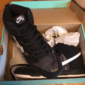 Nike SB dunk high black camo
